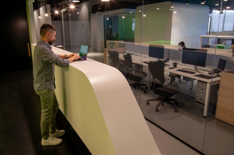 Apa itu UI/UX Designer?